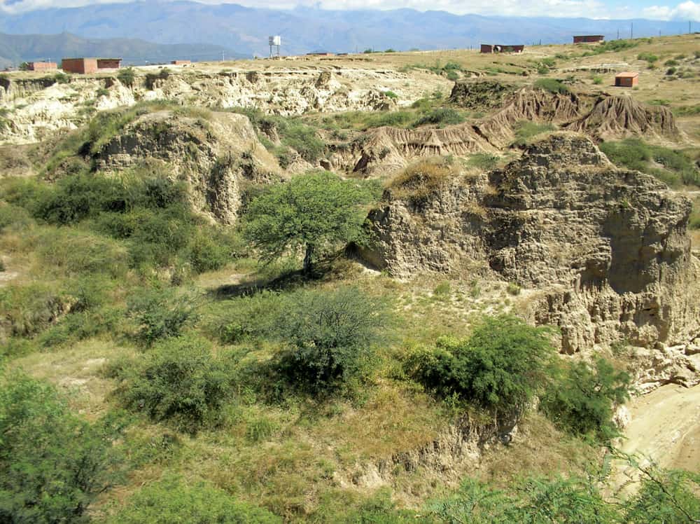 Suelos erosionados en el valle central de Tarija.